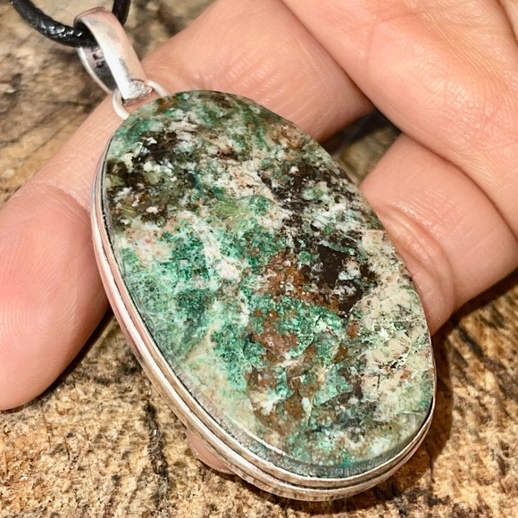 Chrysocolla Azurite Pendant 2 1/2” - Picture 3 of 11